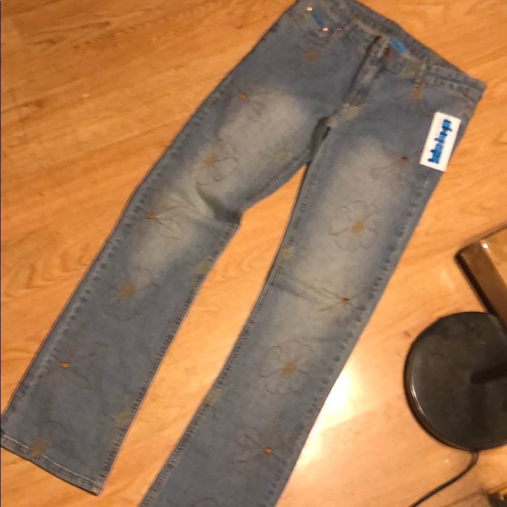 Juniors jeans